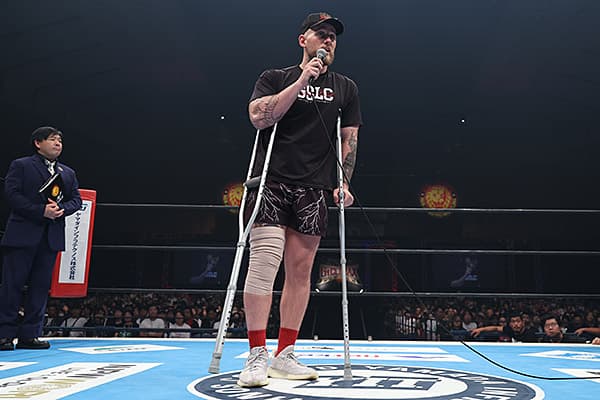 Gabe Kidd Injured, Addresses NJPW Crowd on Crutches After Withdrawing from G1 Climax Match