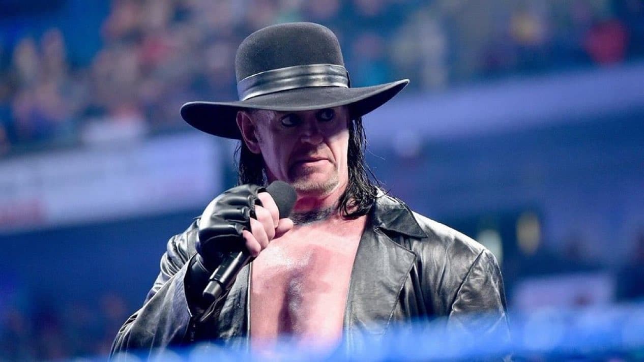 The Undertaker Makes Surprise Backstage Appearance at AAA Alianzas Event in Mexico City